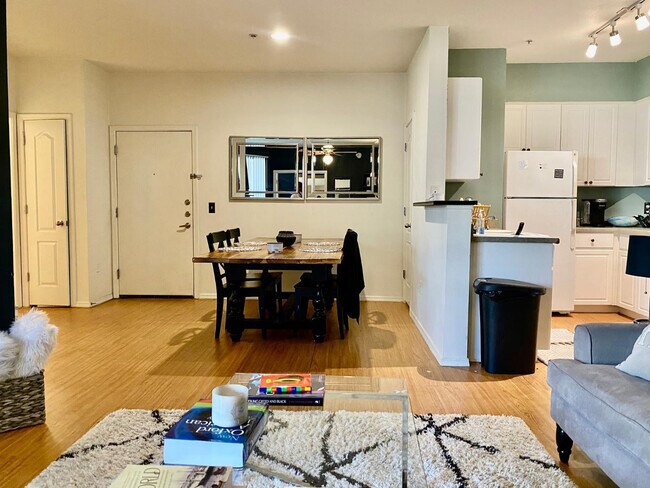 1701 E Colter St Unit 388