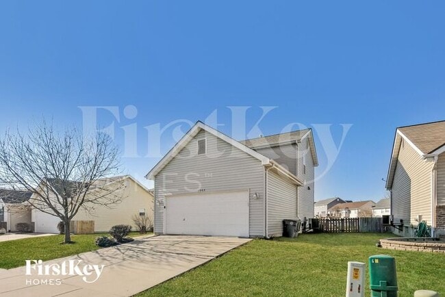 Photo - 1903 Briarfield Dr House