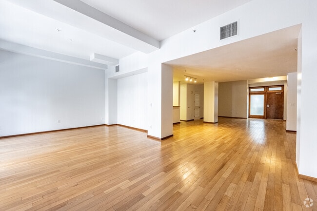 LOFT, 1BA - 1,415SF - LIVING ROOM