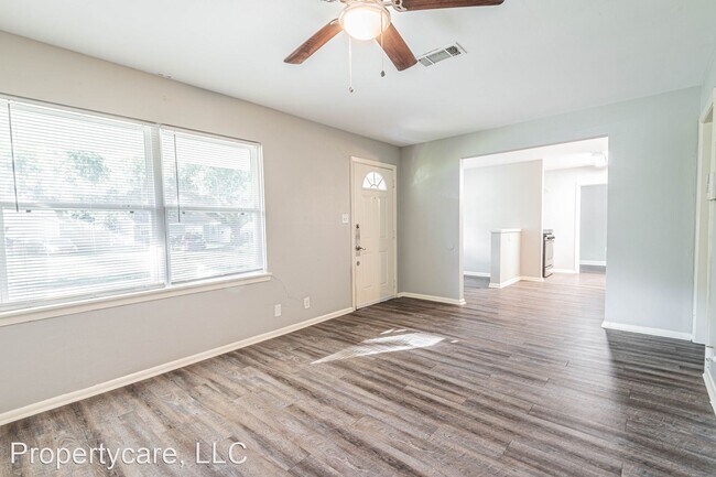 Photo - 3 br, 1 bath House - 9910 Carmalee St.
