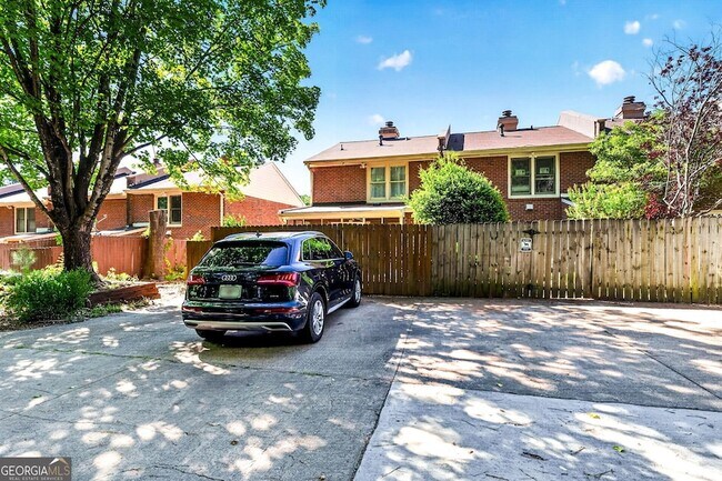 Photo - 6117 Queen Anne Ct