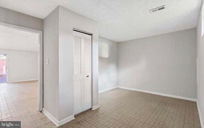 Photo - 5501 Woodlawn Manor Ct