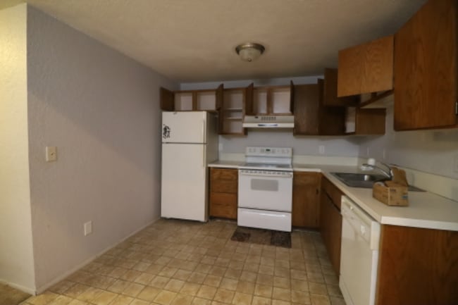 Building Photo - 8016 N Bicentennial Loop SE Rental