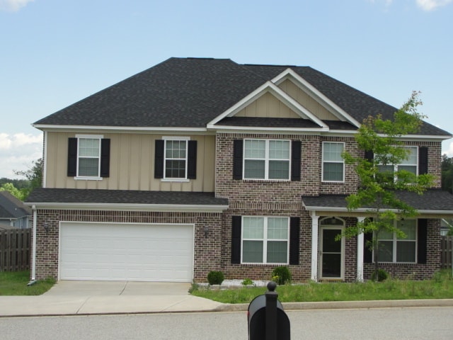 415 Fernhurst Ln
