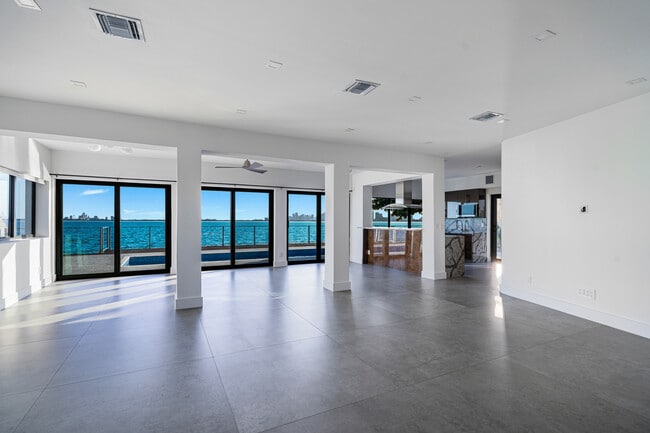 Photo - 1351 Bay Terrace