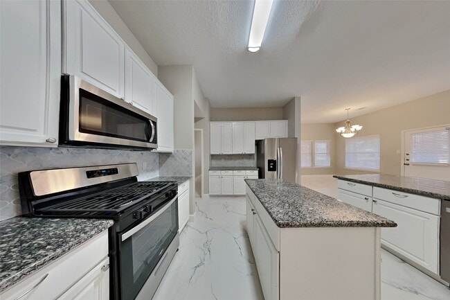 Photo - 18327 Bluewater Cove Dr