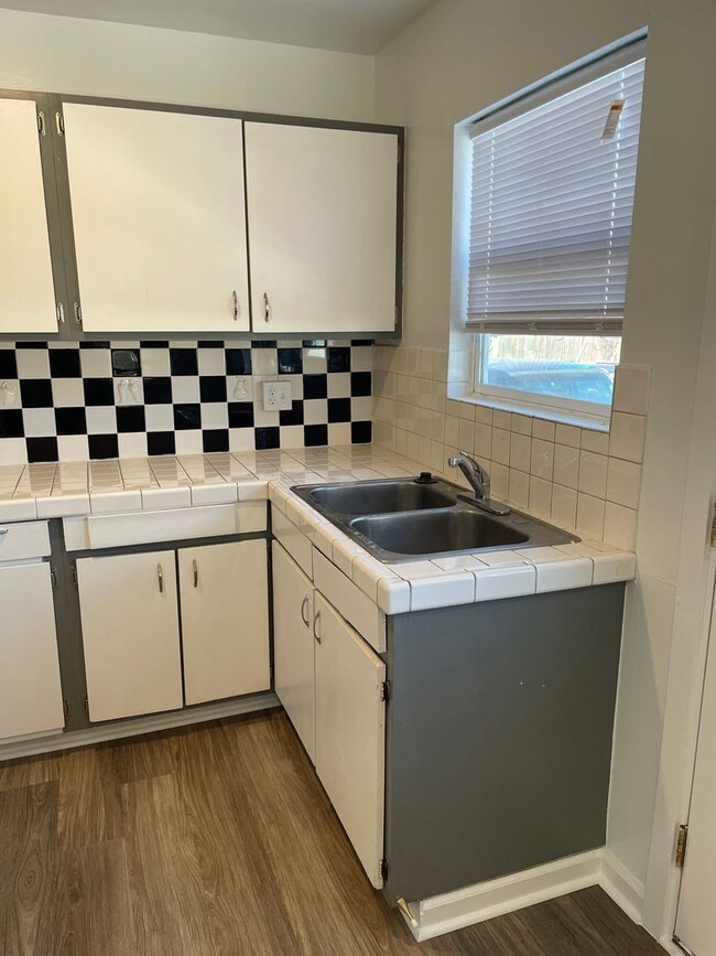 Photo - Updated 3 Bed, 1 Bath Upper Unit in Greeley!