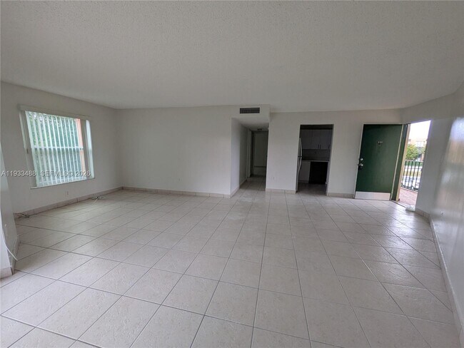 Photo - 9405 W Flagler St Unit D310