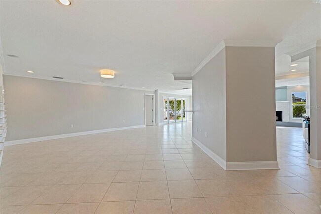 Photo - 11225 4th St E