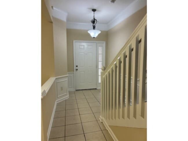 Photo - 3 bedroom Townhome with Lake view!!