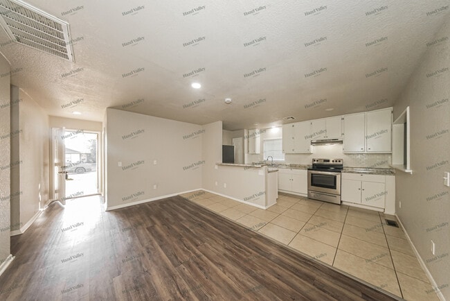 Photo - 912 Craig Dr