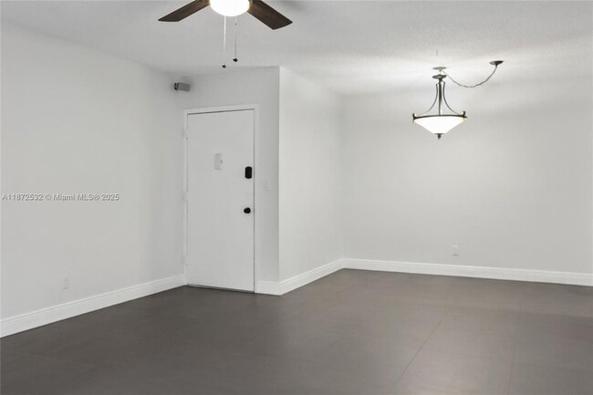 Photo - 13720 SW 90th Ave Unit 5