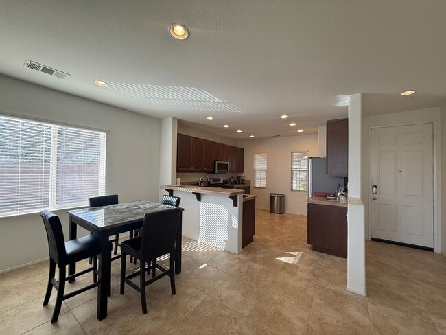 Photo - West Palmdale 3 Bedroom Home