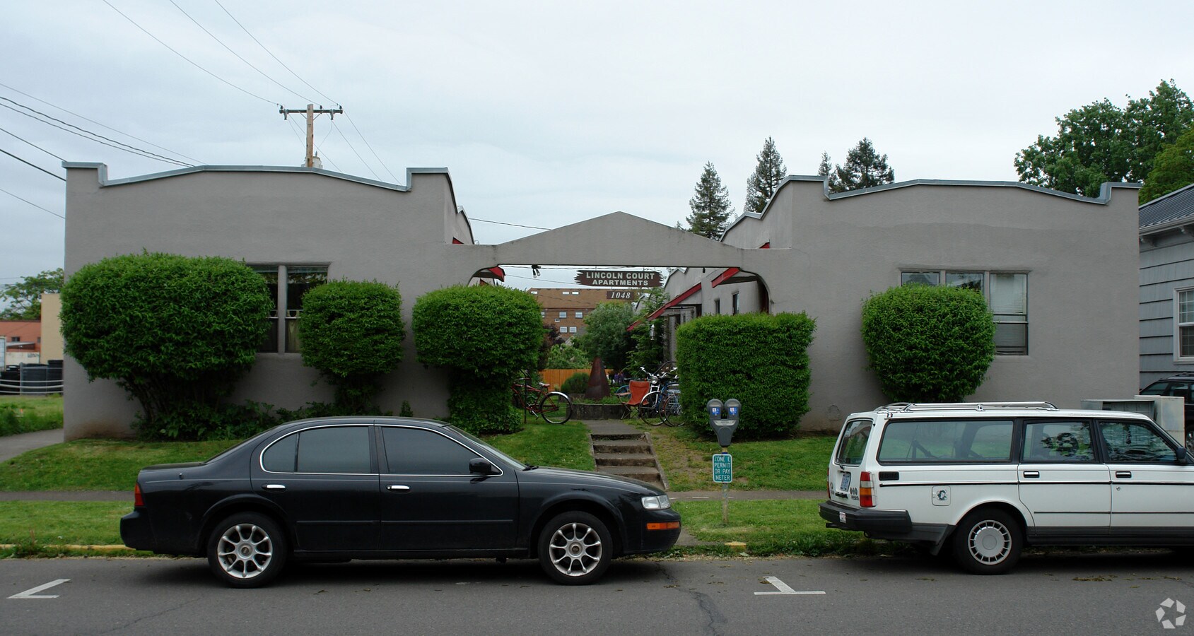 Lincoln Court Apartments - Lincoln Court Apartments