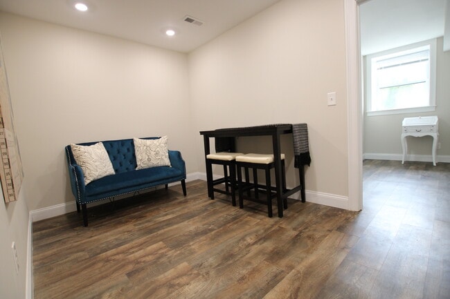 Photo - 59 Strathmore Rd