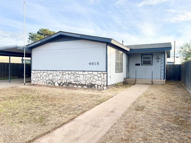 Photo - 4416 Redbud Ave