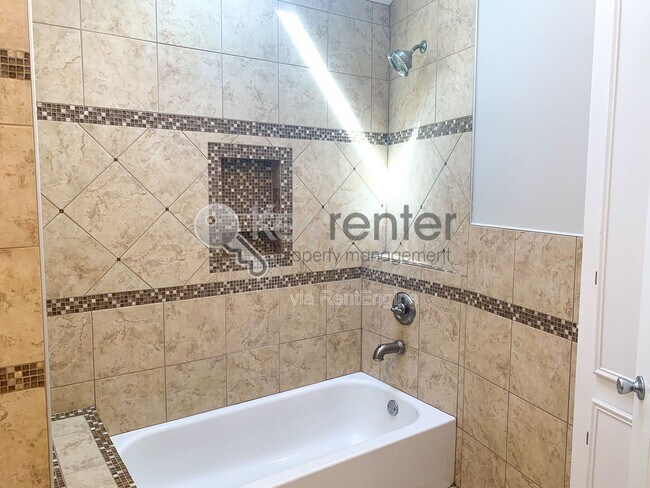 Photo - 115 Larchmont Ave
