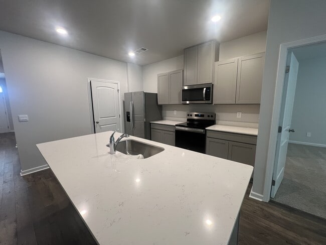 Photo - 110 Hartmann Crossing Dr