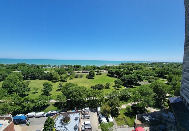 Photo - 5415 N Sheridan Rd Unit 1401