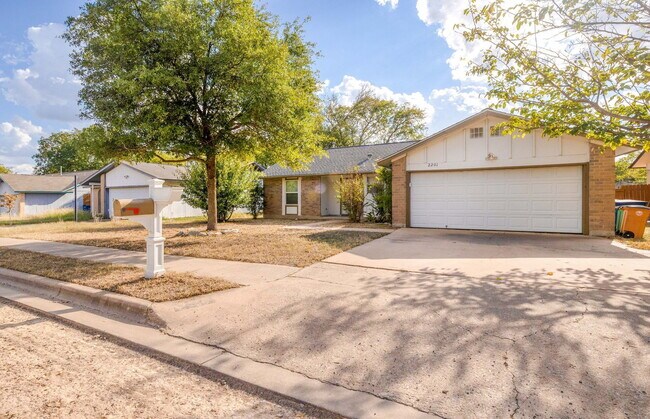 Photo - 2201 Singletree Ave