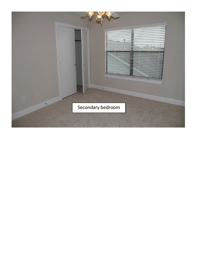 Photo - 11315 Main St