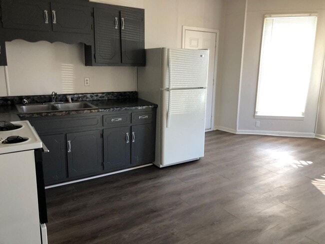 Photo - 809 Forest St Unit 1