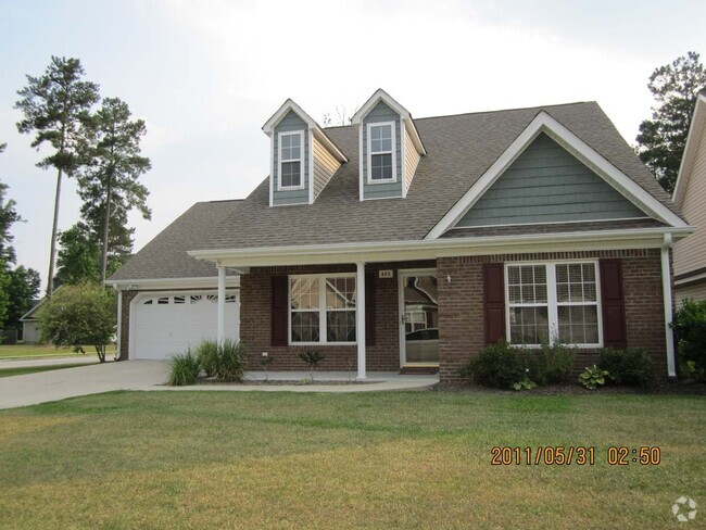 Building Photo - 3 bedroom 3 bath with Fenced in Yard in Ta... Rental