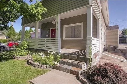 Photo - 2202 W 47th Ter