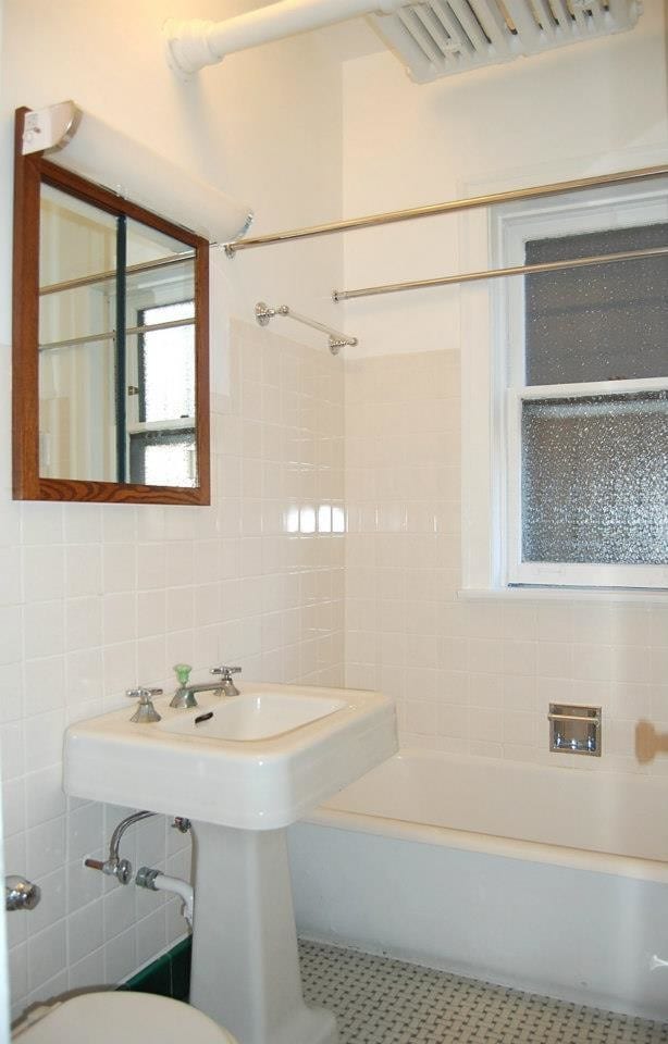 Photo - Ravenswood Apartments