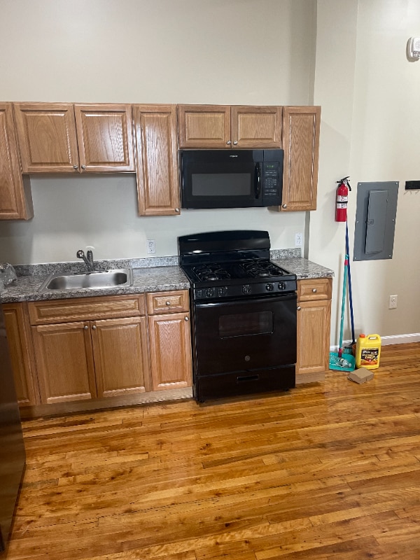 Building Photo - 158 Passaic St Rental