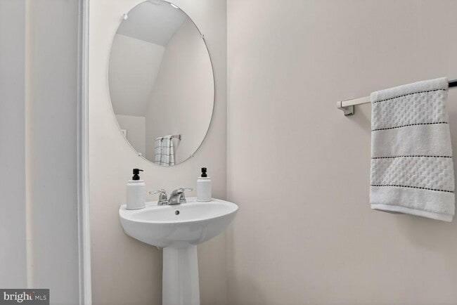 Photo - 9427 James MacGowan Ln