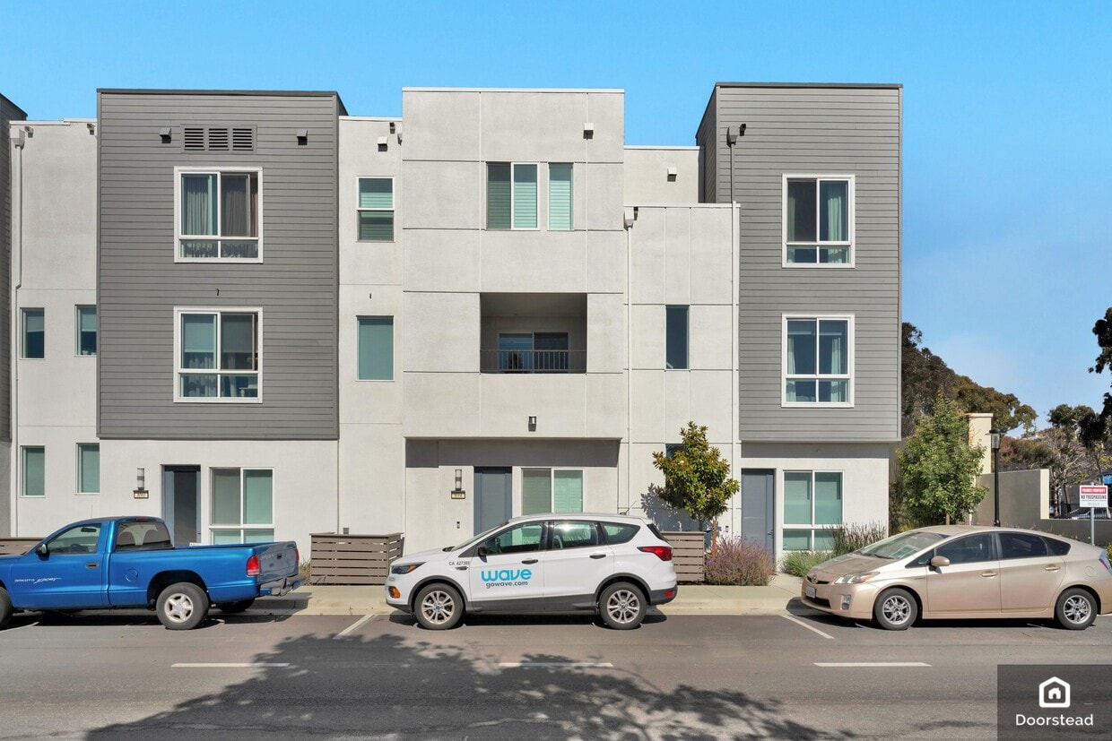 Photo - 894 Marina Way S (Richmond, CA)