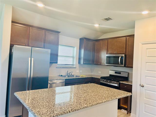 Photo - 1917 Briar Rose Dr