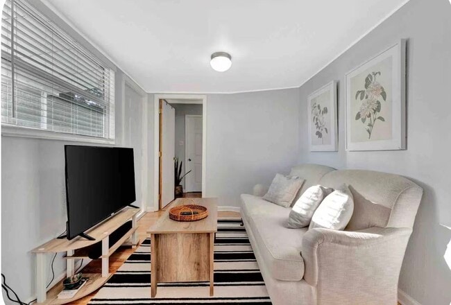 Building Photo - 426 40th Street Ct NW Unit Guest House