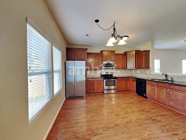 Photo - 116 Pickens Ln