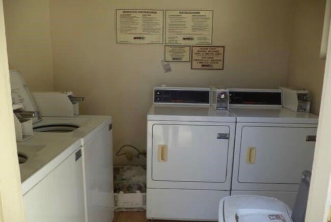 6537 Troost Ave Unit 9