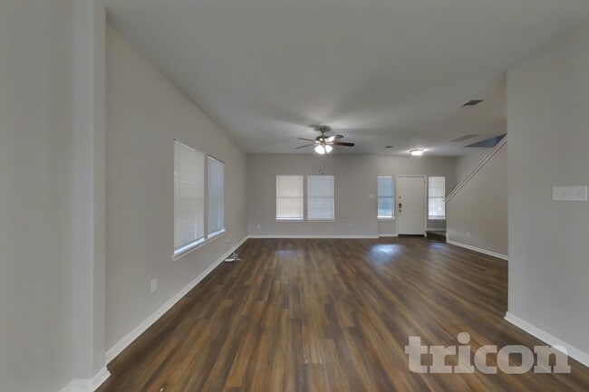 11403 Carla St