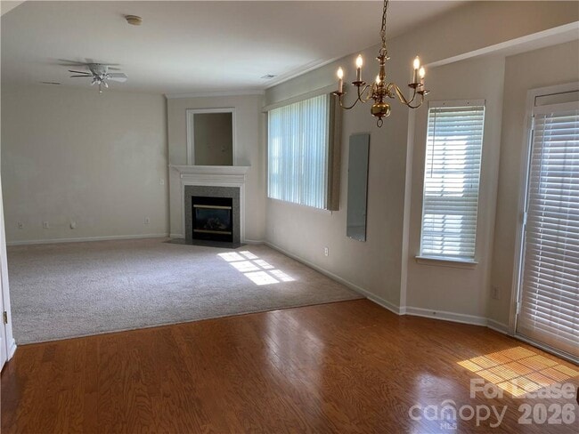 Photo - 17332 Newlands Corner Ln