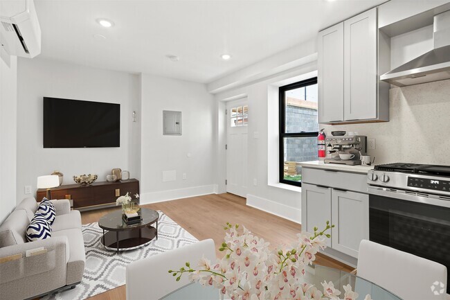 Building Photo - 13 Manhattan Ave Unit Rear Rental