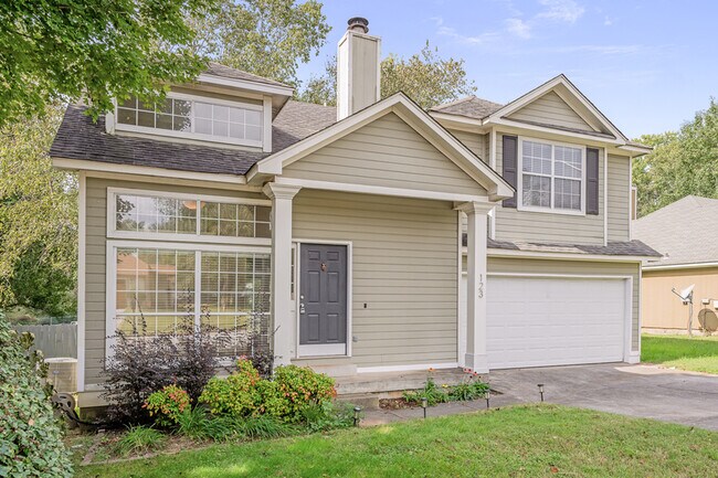 123 River Oaks Dr