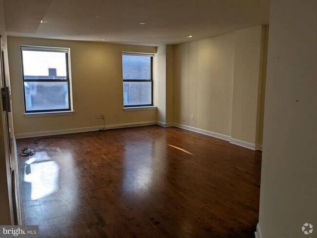 Building Photo - 707 Chestnut St Unit APT 4F