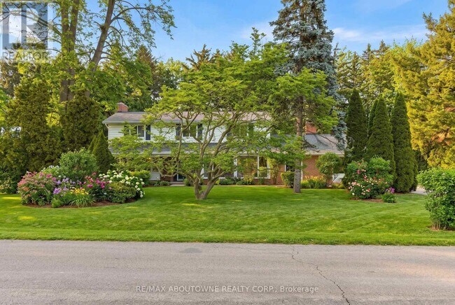 Photo - 145 Wolfdale Ave