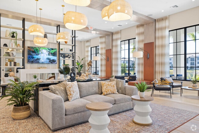 Salón social - Alton Central Park