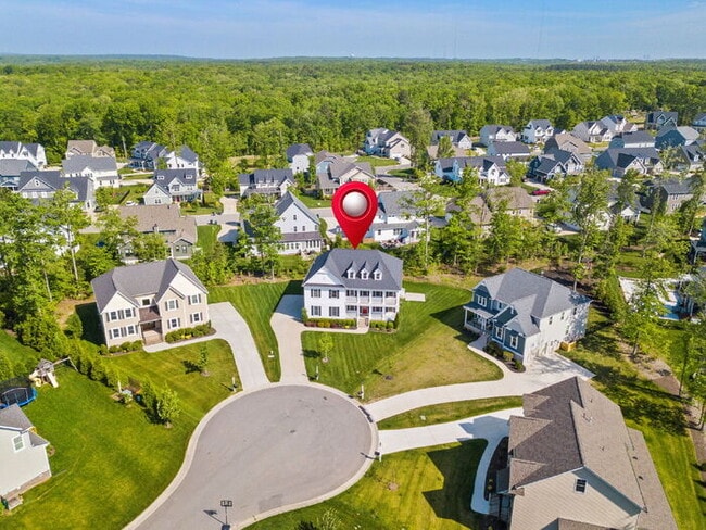 Photo - Spacious 5 Bedroom Home in Rountrey (Newmarket Section) – 3,555 Sq Ft – $4,350/mo