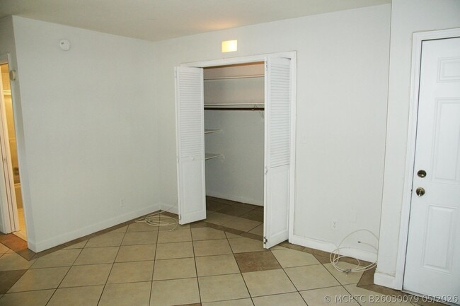 Photo - 2031 SE 5th St Unit 6