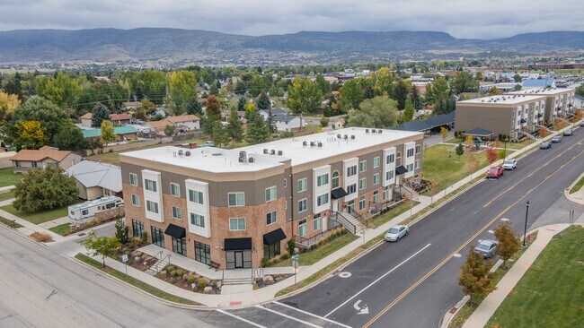 Lovely 2-Bed, 1-Bath Condos in the Distric... - Lovely 2-Bed, 1-Bath Condos in the Distric...