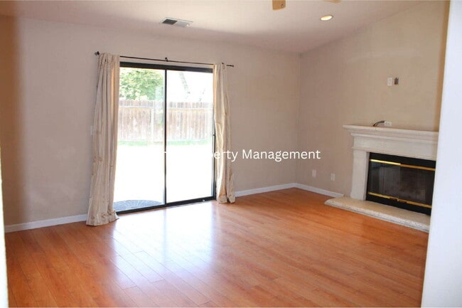 Photo - 4 Bedroom/2 Bath Home in Clovis 
(Herndon ...