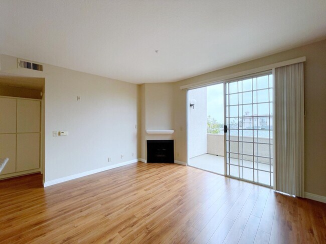Available 1Bd/1Ba