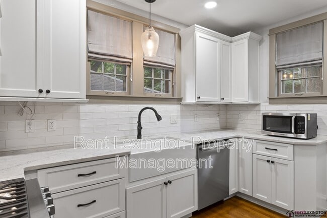Photo - 1041 Fontaine Rd