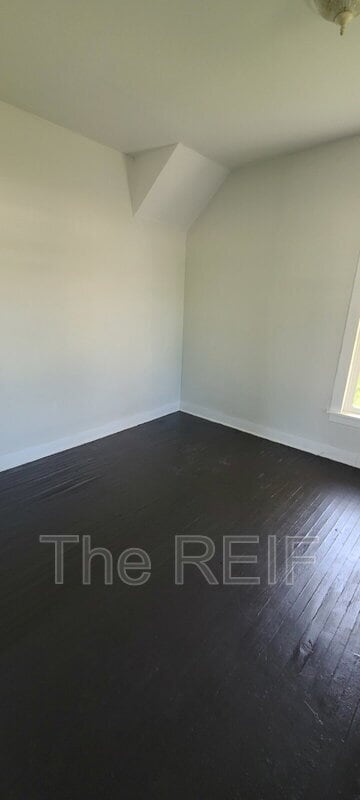 Photo - 1140 Ave B